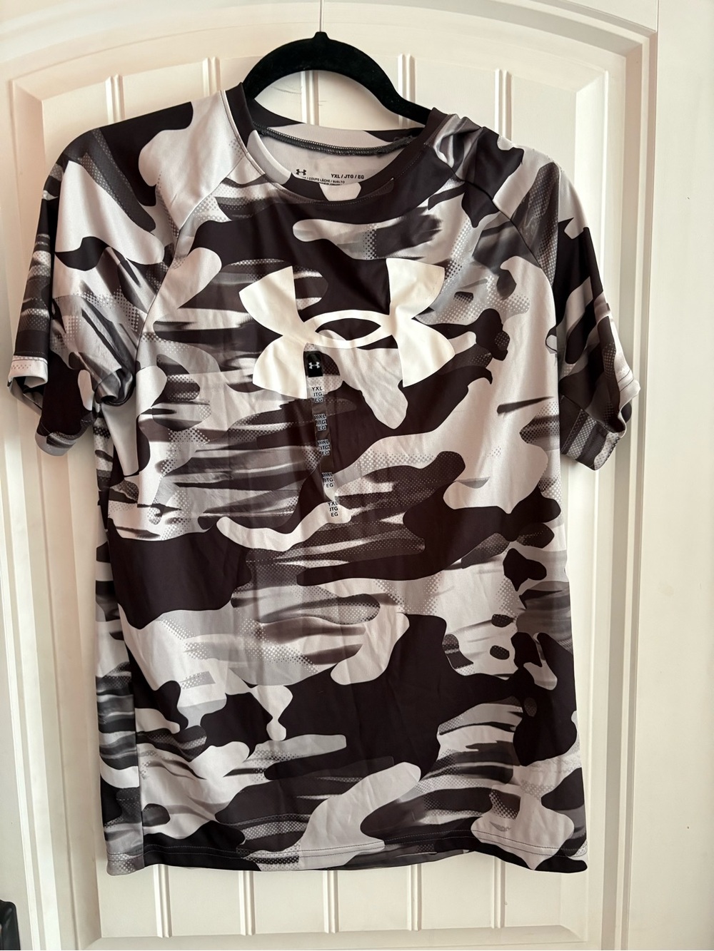Under Armour Boys Black & White Camo Athletic Performance Tee